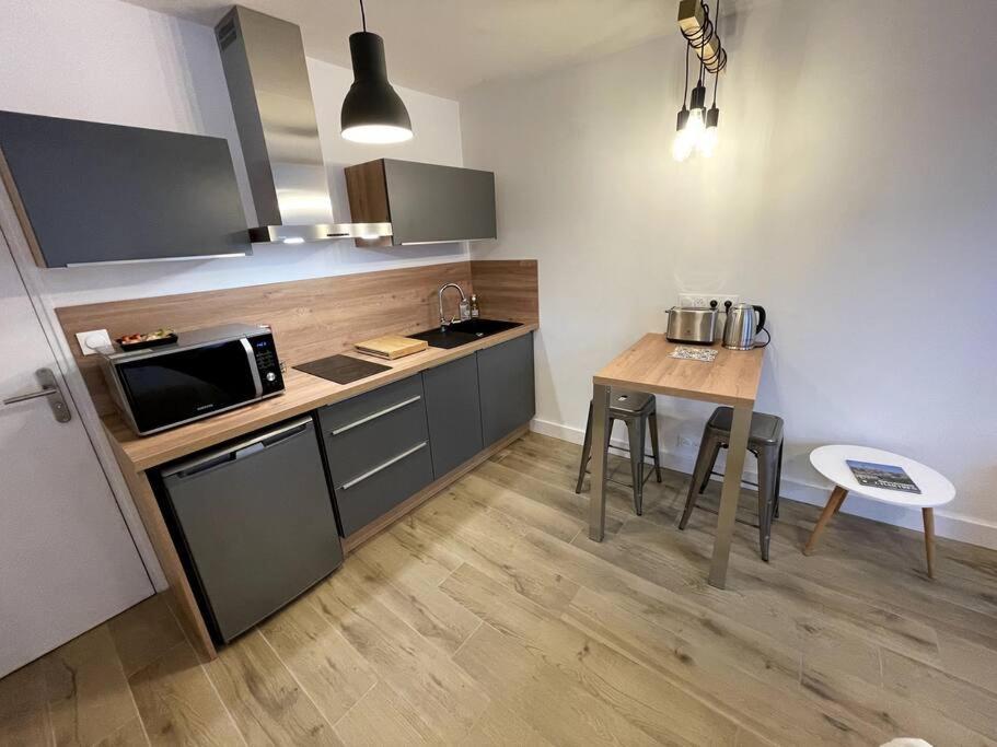 Alp Chartres - Cosy Studio Au Coeur De Chartres Avec Parking Exterior foto