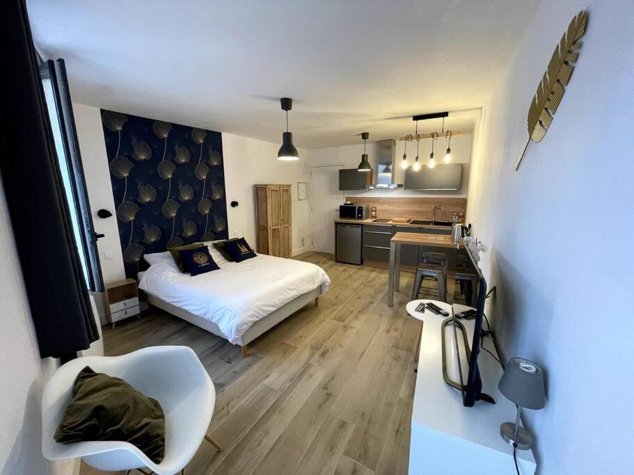 Alp Chartres - Cosy Studio Au Coeur De Chartres Avec Parking Exterior foto